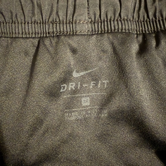 Nike Women's Black Athletic Shorts - Picture 2 of 3